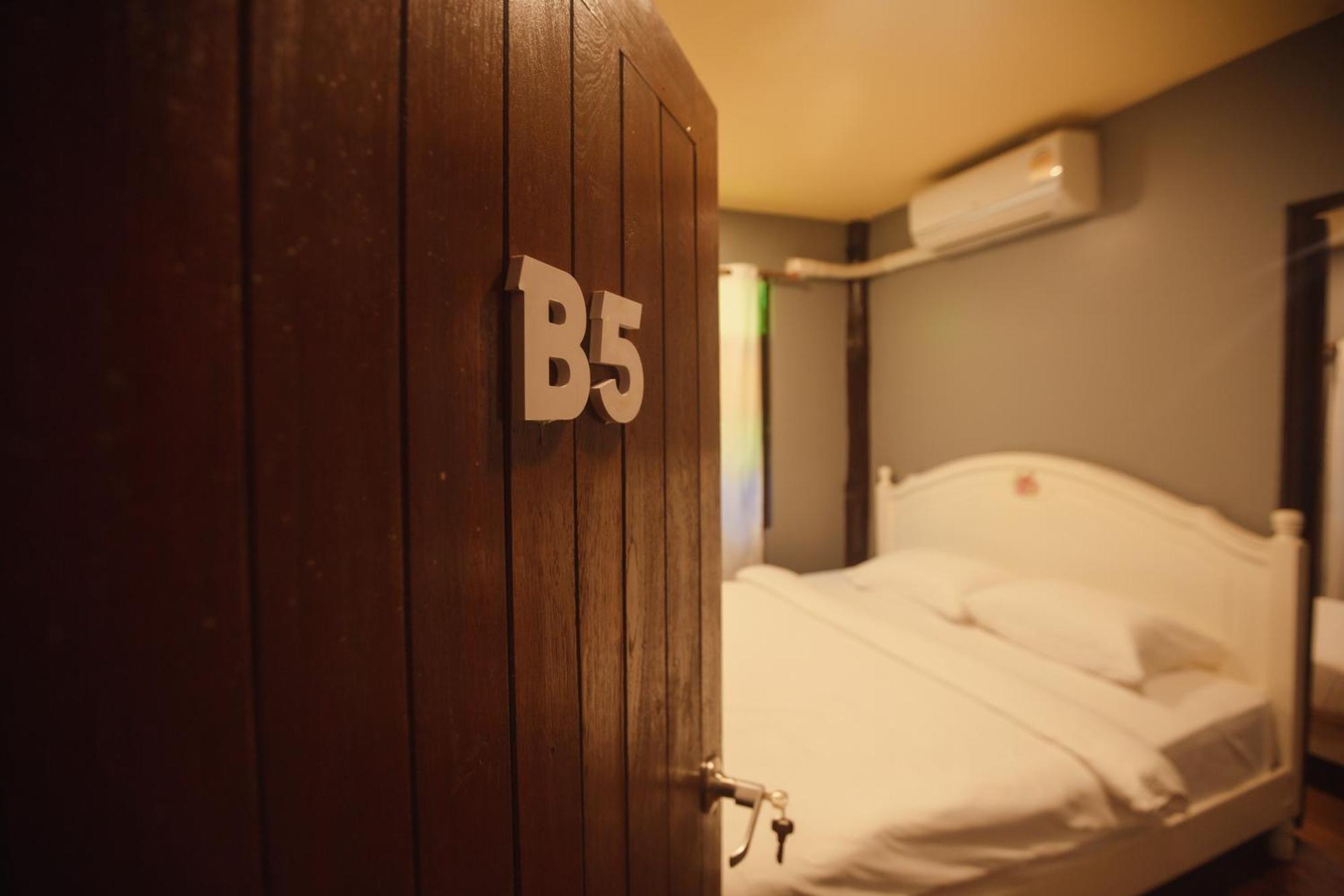 Agga Cnx Hostel Chiang Mai Exterior photo